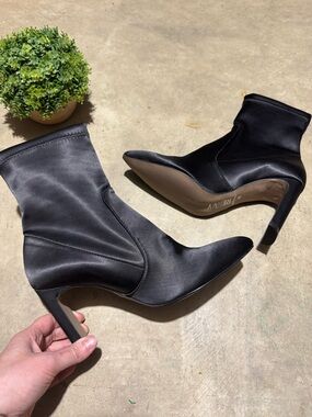 Renvy‎ Black Satin Stretch Sock Ankle Boot Heel Women Size 8 Formal Old Money